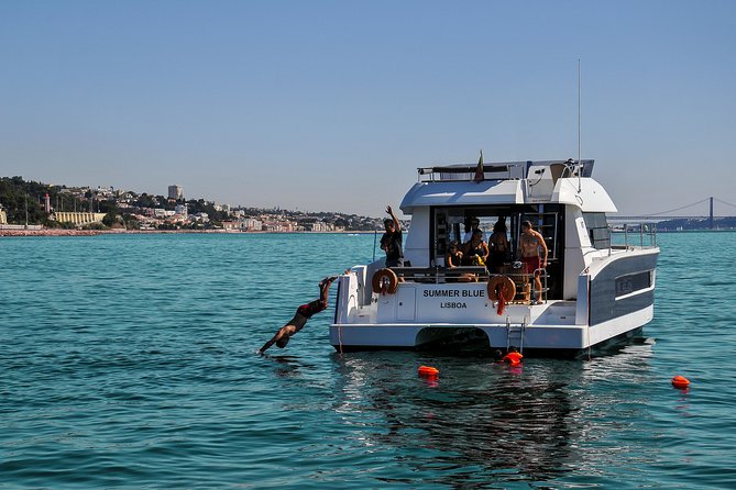 1H power catamaran up to 18 people in Lisbon - What You Actually Get on Board