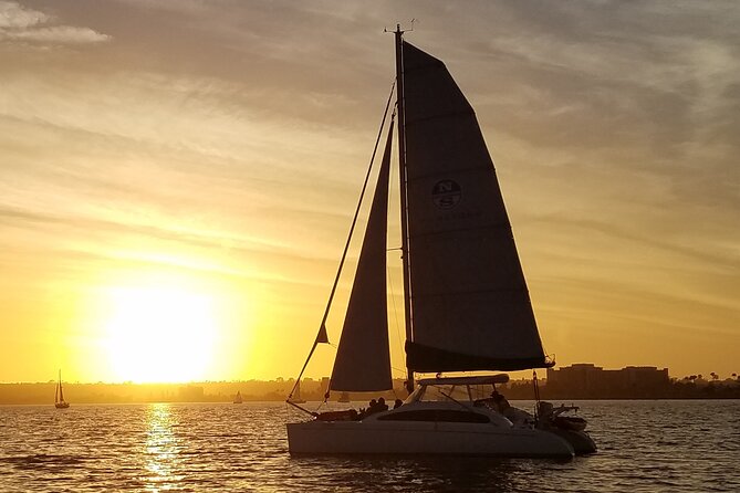 2.5-Hour Small-Group Catamaran Sunset Sail with Drinks - Key points to know before you book