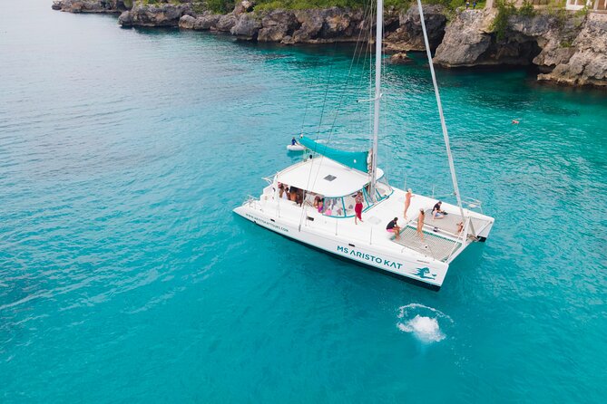 2.5hr Private Catamaran Cruise with Snorkeling, Bar, Food - Weather, Cancellation, and Small Practical Details