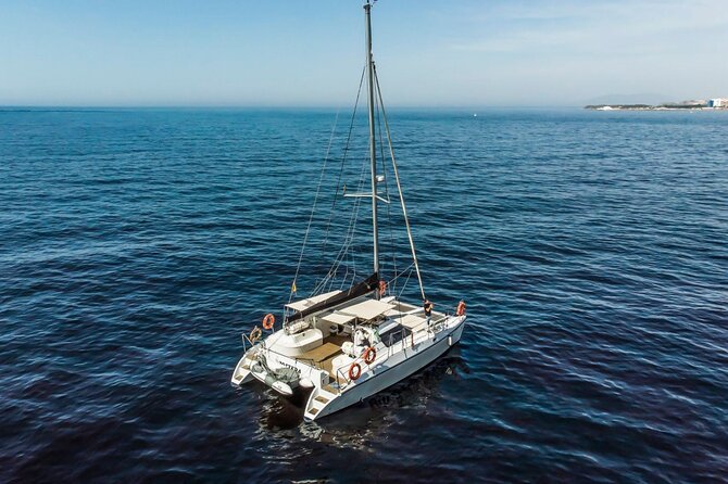 2-Hour Catamaran Tour along the Costa Tropical and Malaga Coast - Leaving Puerto de La Caleta for a coastal view