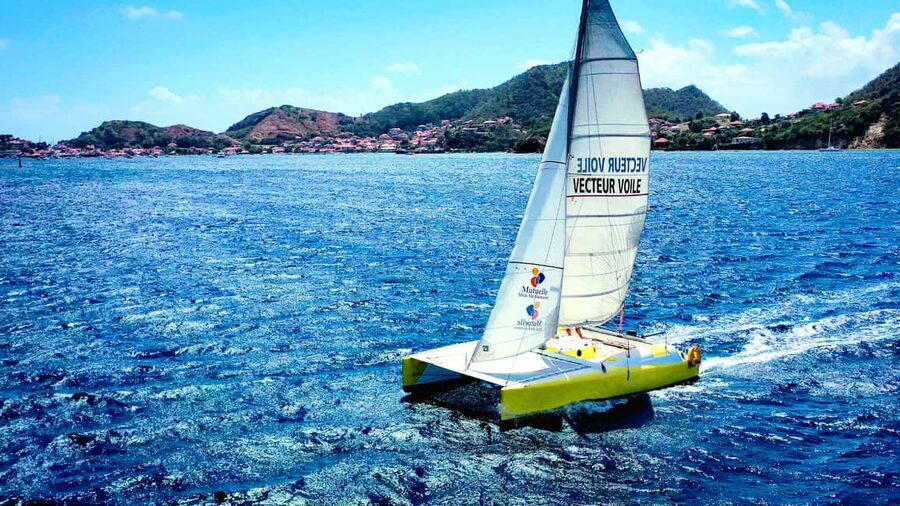 2h Sailing catamaran in La Baie des Saintes - Key points at a glance