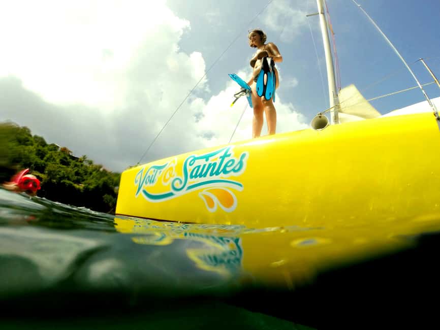 2h Sailing catamaran in La Baie des Saintes - Grande Baie and the turtle swim
