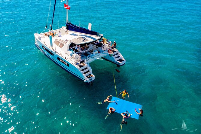 2hr Luxury Private Sailing Catamaran for 7-12 People - Key points at a glance