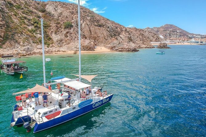 3 hour Snorkeling and Catamaran in Cabo San Lucas - Music, photos, and the social atmosphere