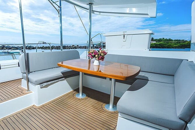 3 Hours Exclusive 45' Lagoon Catamaran Experience - Is $1,600 a fair price?