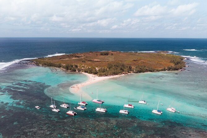 3 North Islands Catamaran Cruise with Lunch & Drinks on island. - Coin de Mire, the volcanic island you do not visit