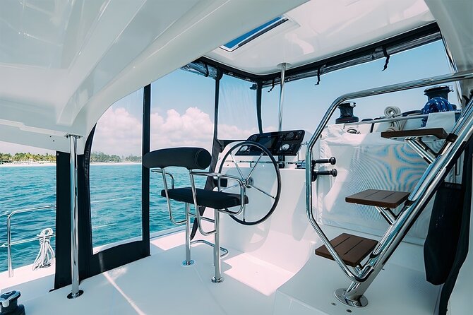 4 Hour Catamaran Experience in a Private 42' Lagoon - Two hours at Inha or Paamul reef