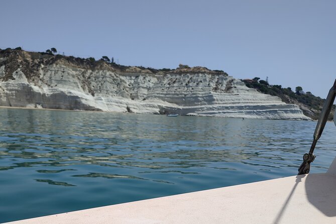4 Hours Catamaran Tour to the Scala dei Turchi - Giuseppe’s relaxed style on the water