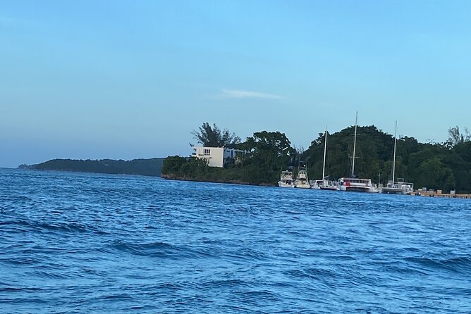 4 Hours Party Boat Catamaran Cruise in Negril - The deep-sea snorkeling stop