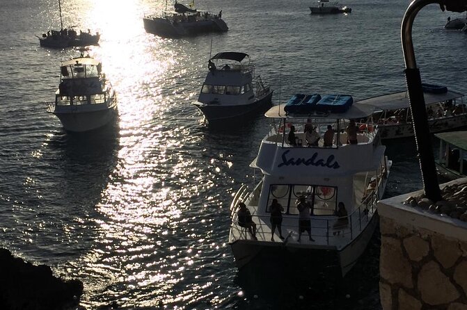 4 Hours Party Boat Catamaran Cruise in Negril - The return ride to your Montego Bay hotel