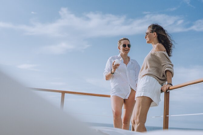 4-in-1 • Gili Islands Half-day Snorkel & Lunch Catamaran Tour - Stop two: Turtle City near Gili Meno