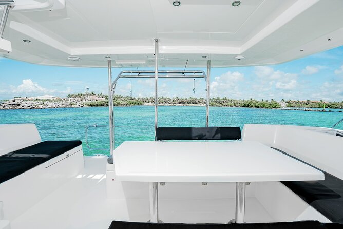 4H Lux 40' Catamaran All-Inclusive in Tulum and Playa del Carmen. - Booking details and cancellation rules