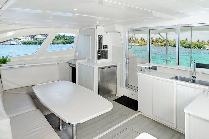 4H Luxury 44' Catamaran All-Inclusive in Tulum & Playa del Carmen - The relaxed cruise back to the marina