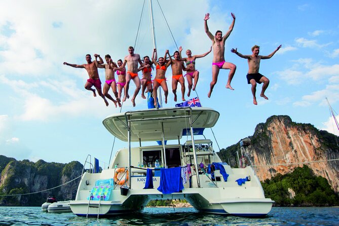 4H Private Vip Catamaran Tour with Swim Up to 18 people - What the four-hour Lisbon sailing is really like