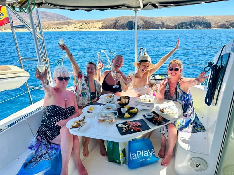 4h Shared Catamaran sailing to Papagayo Beaches (12pers max) - Should you book this Papagayo catamaran?