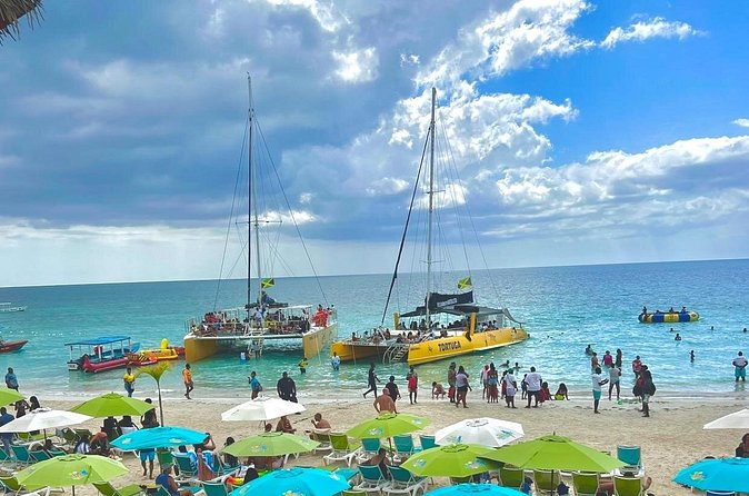 7 Mile Beach Party Catamaran Cruise with Snorkeling & Ricks Cafe - What this Montego Bay to Negril trip is really like