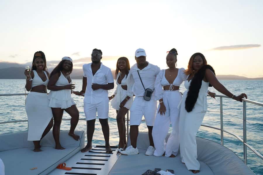 Airlie Beach: BYOB Sunset Sail in Style Catamaran Cruise - Antipasto, dessert, tea, and coffee