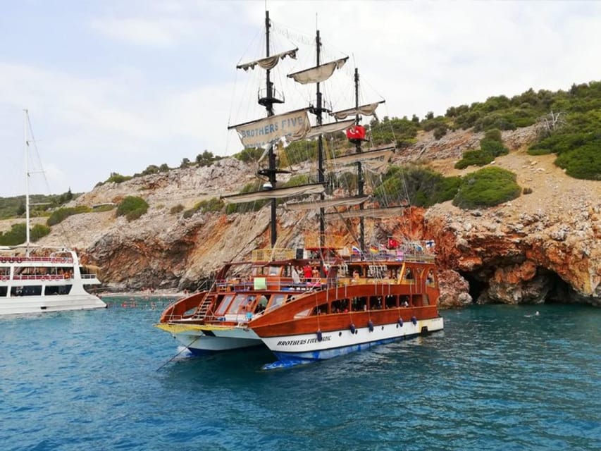Alanya: Catamaran Boat Tour with Snorkeling with Lunch - Lunch on the Turkish Riviera