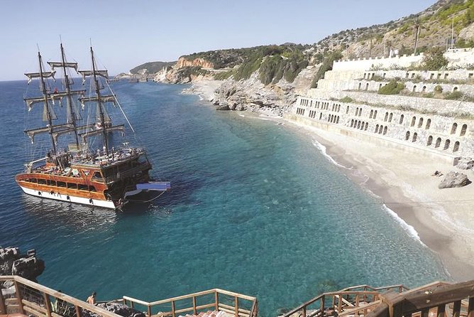 Alanya Catamaran Boat Trip incl. Lunch and drinks - Three or four swim stops in clear Mediterranean water