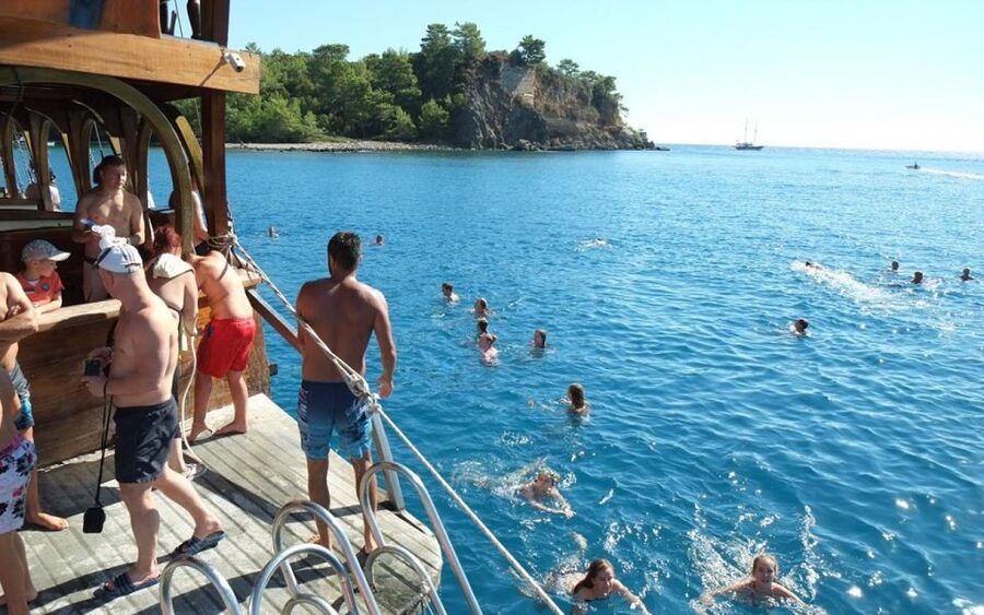 Alanya: Catamaran Boat Trip with Swim Stops and Sunbathing - Ulas Beach and the longer midday pause