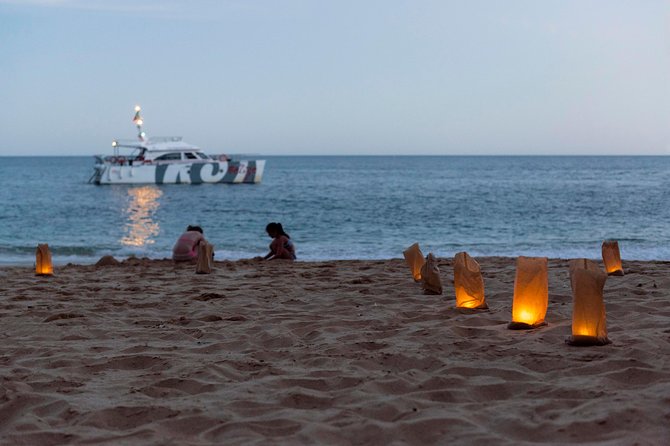 Albufeira: 6-Hour Sunset Dinner Catamaran Cruise with Open Bar - Sunset over Armação de Pêra Bay