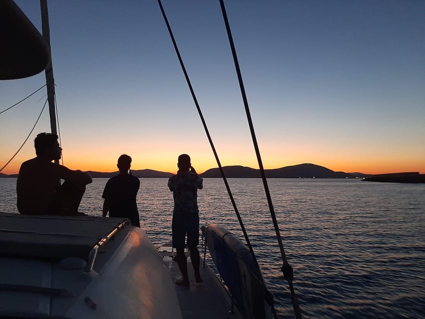 Alghero catamaran sunset tour Alghero - Setting out from Alghero harbor around sunset