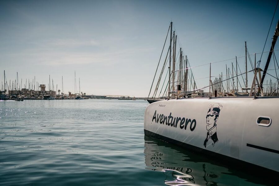 Alicante: 2-Hour Late Afternoon Catamaran Cruise - The first 45 minutes: Alicante Bay from the water