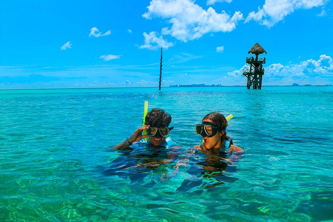 Amazing Catamaran to Isla Mujeres for the best price - Key points at a glance