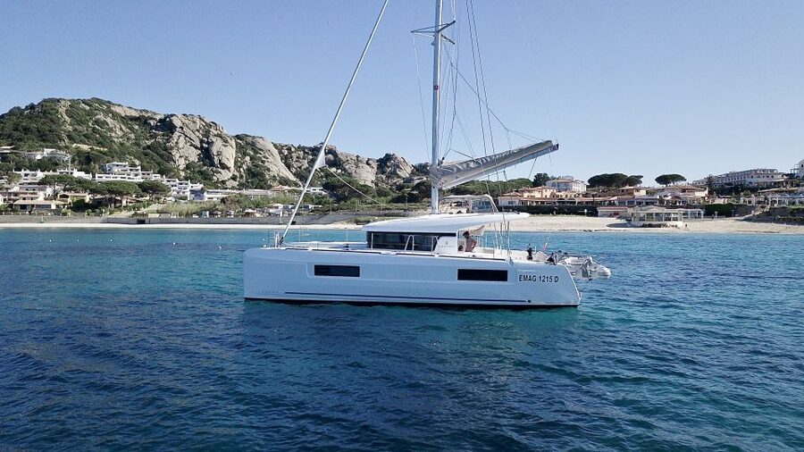 Archipelago di La Maddalena: Catamaran Tour Full day-Lunch - Weather, Safety, and the Flexible Route