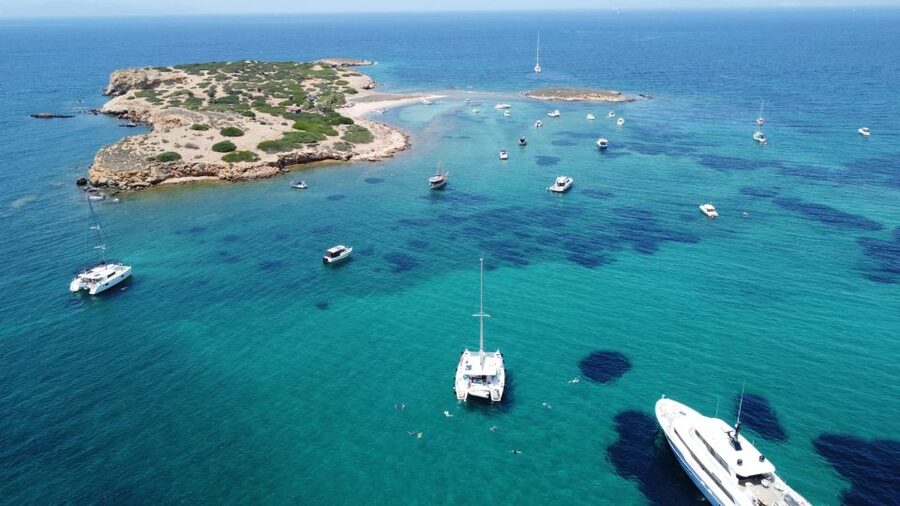 Athens: Catamaran Cruise with Fresh Lunch and Wine - Key points at a glance