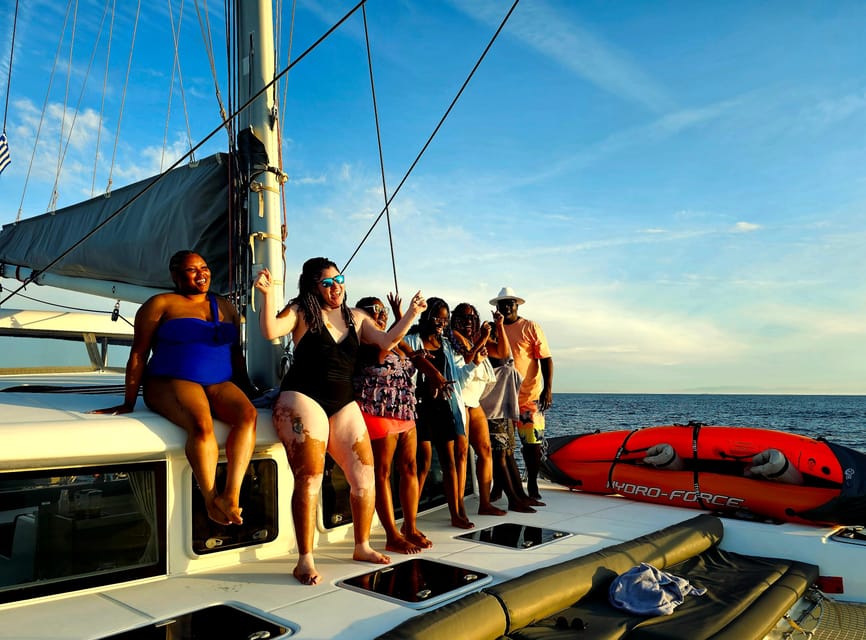 Athens: Riviera Catamaran Tour with Fresh Meal and Drinks - Hydrousa, an uninhabited island with time to explore