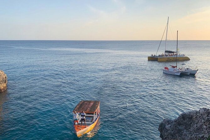 Bamboo Rafting, Catamaran Party Cruise and Ricks Cafe - Rick’s Café and the West End Cliffs