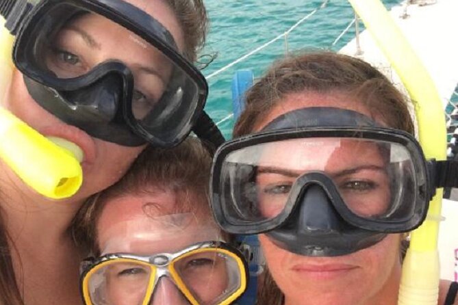 Barbados Catamaran Snorkel Cruise with Open Bar - How the Small Group Changes the Experience