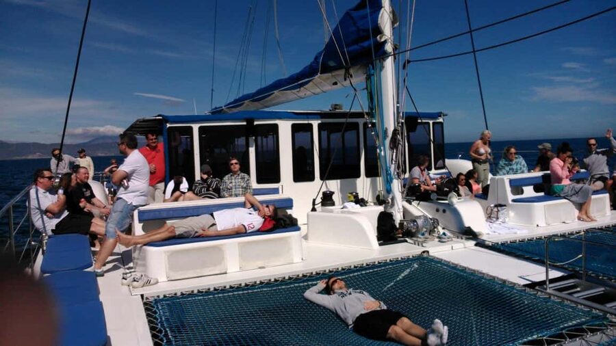 Barcelona: AFTERWORK Catamaran Cruise w/ Music & Drinks - Why this 90-minute cruise works so well after sightseeing