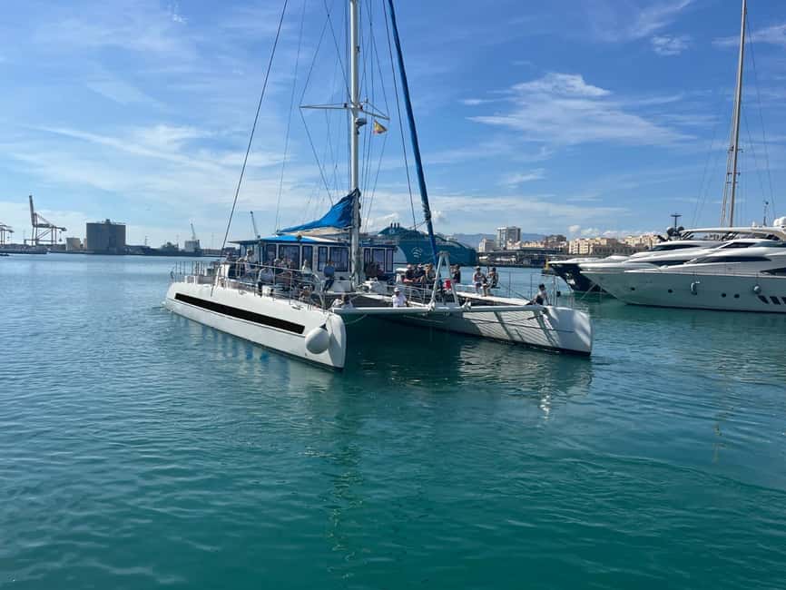 Barcelona: AFTERWORK Catamaran Cruise w/ Music & Drinks - Finding the TURTUR meeting point near Pati Vela