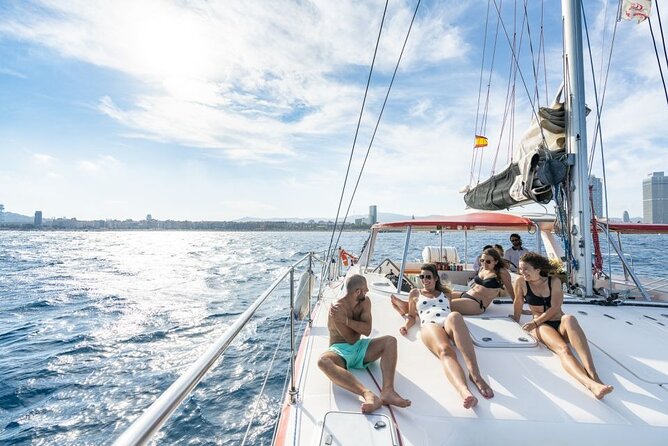 Barcelona Catamaran Cruise with Tapa & Drink Included - Crew service is one of the strongest points