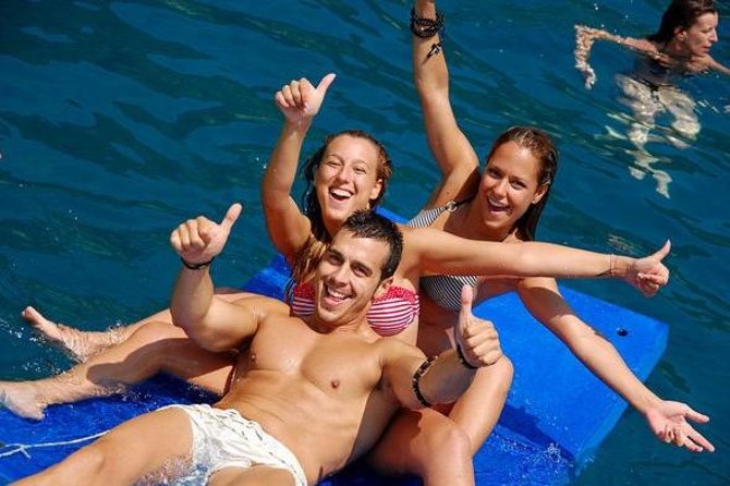 Barcelona Catamaran Party Tour For Young People - Key points before you book