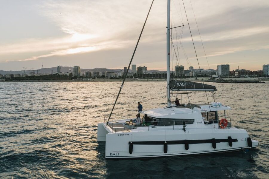 Barcelona: Private Catamaran Sailing with Drinks and Snacks - Key points at a glance