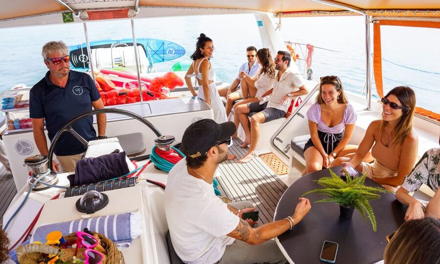Barcelona: Sunset or Day Catamaran Cruise with Tapa & Drink - Day cruise or sunset cruise?