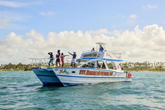 BBQ and Slide on a Private Catamaran with Unlimited Drinks - Playa Los Corales: A Quick Start With Snorkeling