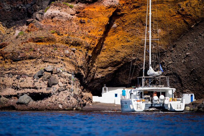 Beautiful Day Catamaran Caldera Cruise incl. Meal & Drinks - What the $114.89 price really includes