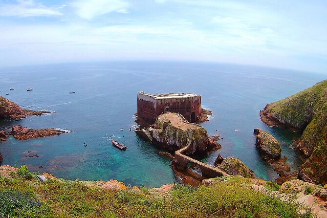 Berlengas Island Catamaran Tour - Round Trip - From Peniche Marina to the Berlengas