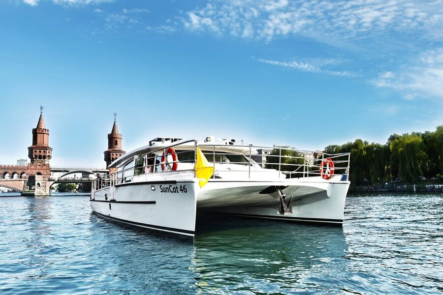 Berlin: Exclusive Boat Tour on a Solar-Powered Catamaran - What makes this Berlin boat trip worth considering