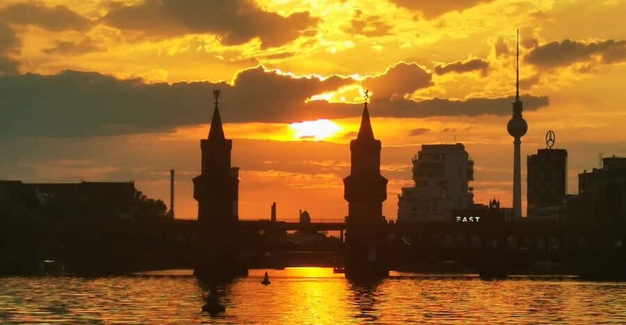 Berlin: Solar Powered Sunset Catamaran Cruise & Audio Guide - The details that matter most