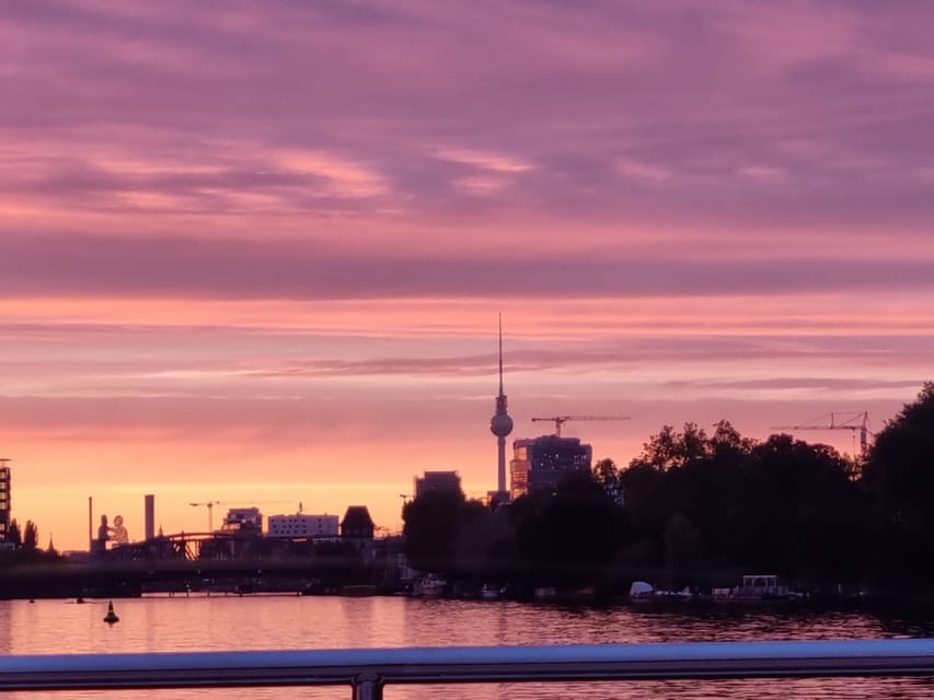 Berlin: Solar Powered Sunset Catamaran Cruise & Audio Guide - The Mühlendamm lock adds a bit of action