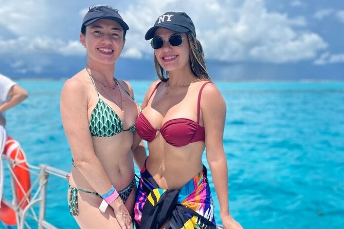 Best Catamaran Isla Mujeres tour with Open bar, lunch, snorkel - The real value behind the $29.90 price