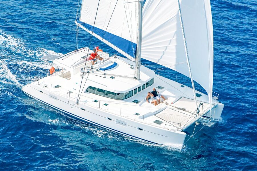 Big Island: Luxury Catamaran Trip along the Kona Coast - Lunch, shade, and room to relax