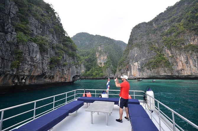 Blu Anda Catamaran to Phi Phi from Phuket - Lunch aboard the catamaran