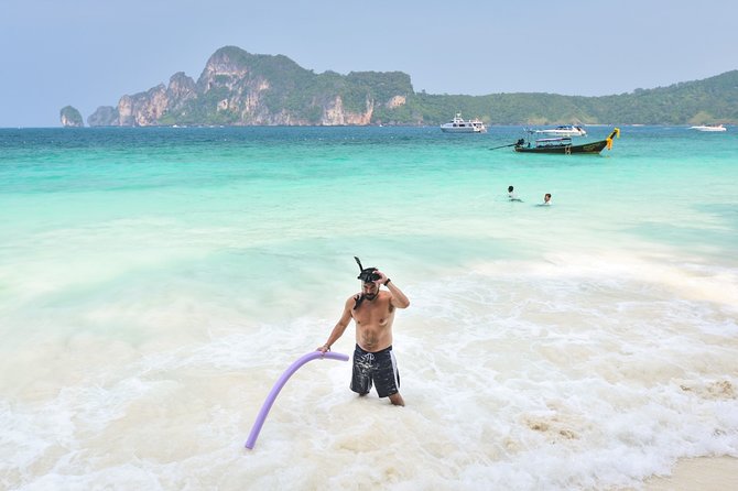 Blu Anda Catamaran to Phi Phi from Phuket - Koh Pai and the morning on the water