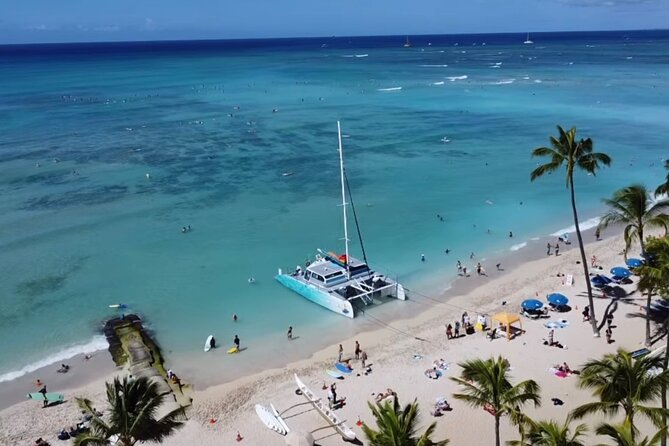 Board from Waikiki Beach for Aloha Hour Sail on Hāwea Catamaran - The crew makes the biggest difference